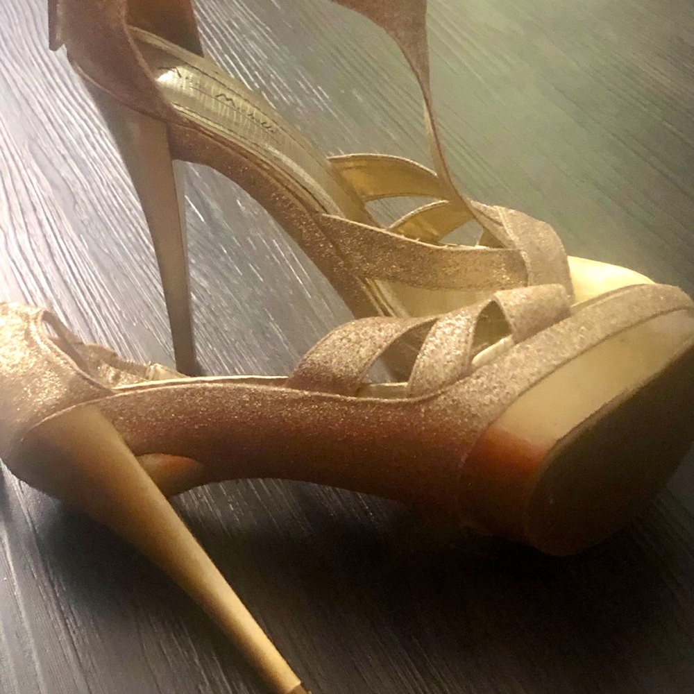 Anne Michelle Gold sparkle stiletto heels